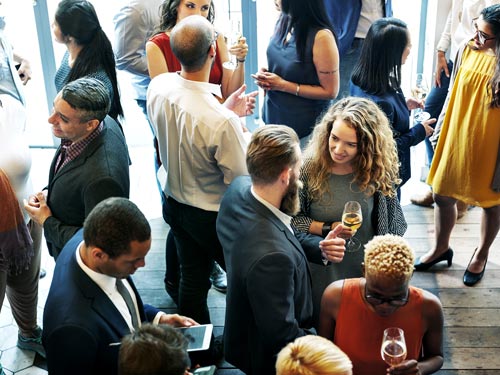 Aperitivo di benvenuto Milano conversazione business